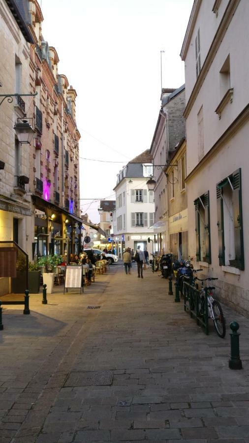 Studio Royal By Beds4Wanderlust - Place Du Marche Avec Parking Prive Фонтенбло Экстерьер фото