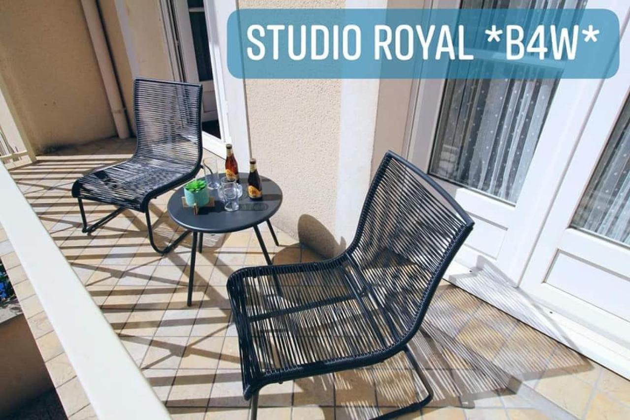 Studio Royal By Beds4Wanderlust - Place Du Marche Avec Parking Prive Фонтенбло Экстерьер фото